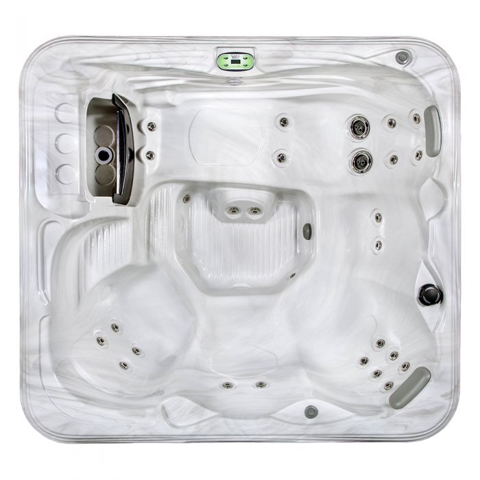 Plume hot tub with 27 jets and 6 seats