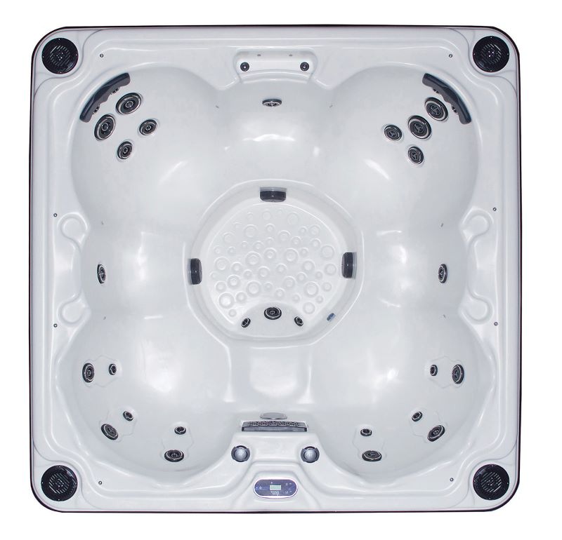 Regal ETS hot tub with 5 seats and 31 jets